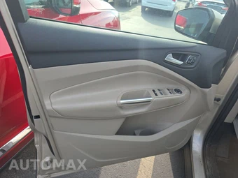 2017 Ford Escape Titanium - miniatura 9