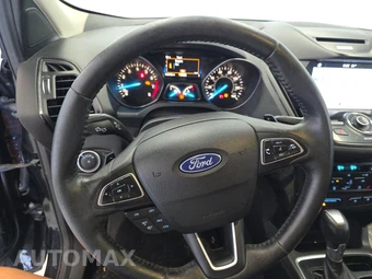2017 Ford Escape Titanium - miniatura 10
