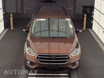 2017 Ford Escape Titanium – miniatura 2