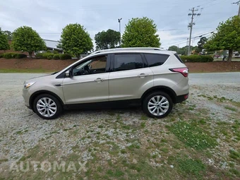 2017 Ford Escape Titanium - miniatura 3