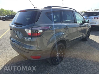 2017 Ford Escape Titanium – miniatura 4