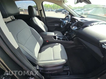 2017 Ford Escape Titanium – miniatura 8