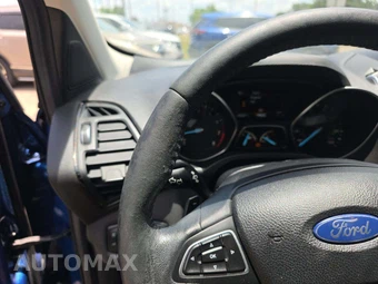 2017 Ford Escape Titanium – miniatura 18
