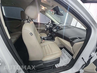 2017 Ford Escape Titanium – miniatura 18
