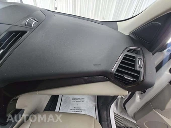 2017 Ford Escape Titanium – miniatura 19