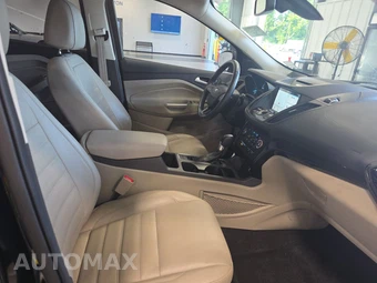 2017 Ford Escape Titanium – miniatura 8