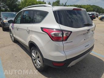 2017 Ford Escape Titanium – miniatura 6