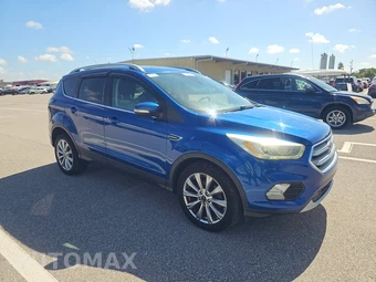 2017 Ford Escape Titanium – miniatura 3