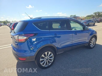 2017 Ford Escape Titanium – miniatura 4