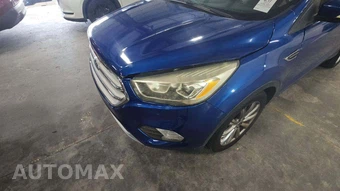 2017 Ford Escape Titanium – miniatura 44