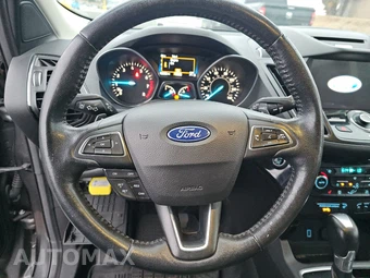2017 Ford Escape Titanium – miniatura 10