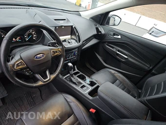 2017 Ford Escape Titanium – miniatura 11