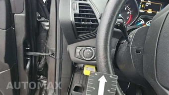 2017 Ford Escape Titanium – miniatura 19