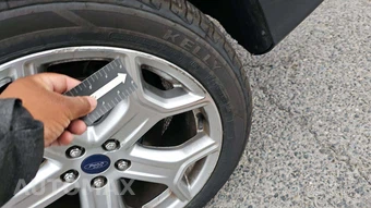 2017 Ford Escape Titanium – miniatura 25