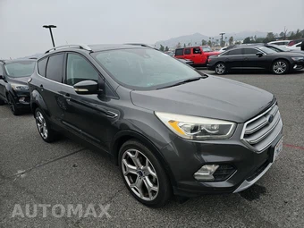 2017 Ford Escape Titanium – miniatura 3