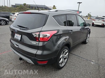 2017 Ford Escape Titanium – miniatura 4