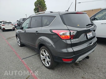 2017 Ford Escape Titanium – miniatura 6