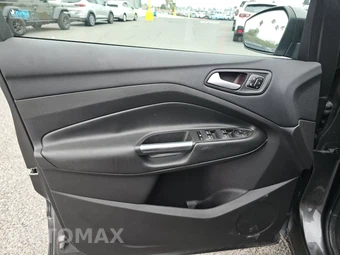 2017 Ford Escape Titanium – miniatura 9