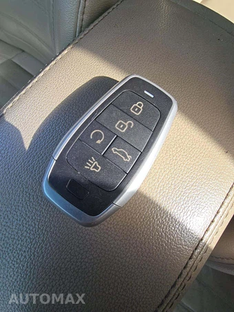 2017 Ford Escape Titanium - miniatura 8