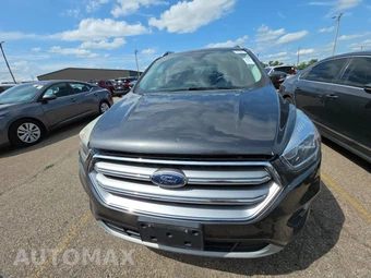 2017 Ford Escape Titanium – miniatura 2