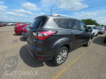 2017 Ford Escape Titanium – miniatura 4