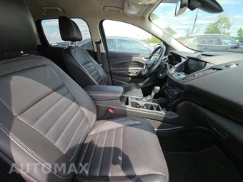 2017 Ford Escape Titanium – miniatura 8