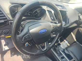 2017 Ford Escape Titanium – miniatura 10