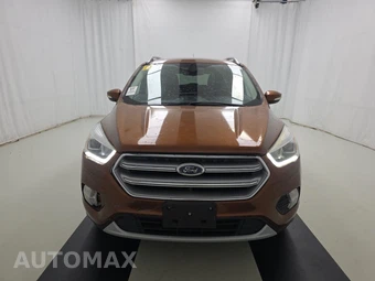 2017 Ford Escape Titanium – miniatura 2