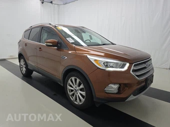 2017 Ford Escape Titanium – miniatura 3