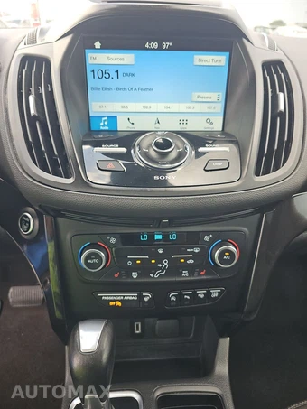2017 Ford Escape Titanium – miniatura 11