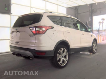 2017 Ford Escape Titanium – miniatura 4