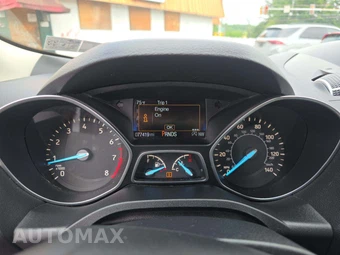 2017 Ford Escape Titanium - miniatura 9