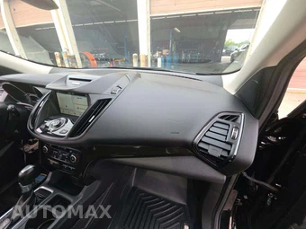 2017 Ford Escape Titanium – miniatura 19