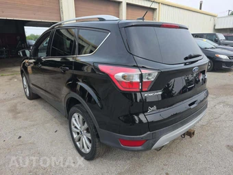 2017 Ford Escape Titanium – miniatura 2