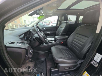 2017 Ford Escape Titanium – miniatura 6