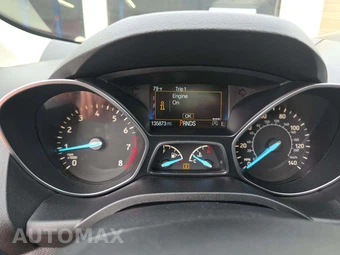 2017 Ford Escape Titanium – miniatura 9