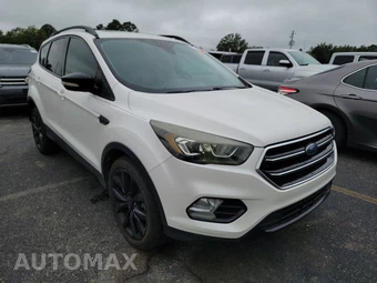 2017 Ford Escape Titanium – miniatura 3