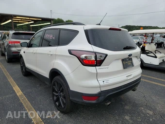2017 Ford Escape Titanium – miniatura 6