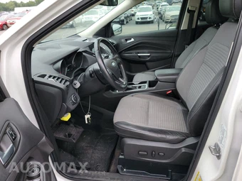 2017 Ford Escape Titanium – miniatura 7