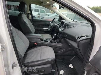 2017 Ford Escape Titanium – miniatura 8