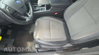 2017 Ford Escape Titanium - miniatura 29