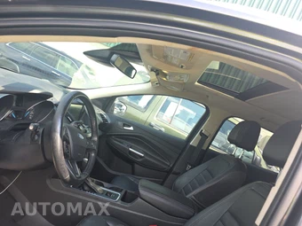 2017 Ford Escape Titanium - miniatura 19