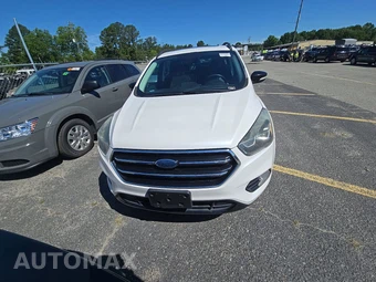 2017 Ford Escape Titanium – miniatura 2