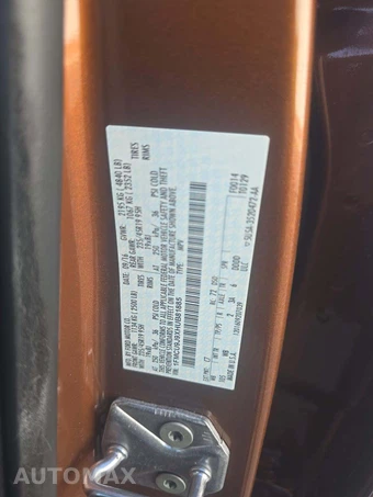 2017 Ford Escape Titanium – miniatura 2