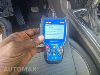 2017 Ford Escape Titanium – miniatura 26