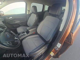 2017 Ford Escape Titanium – miniatura 3