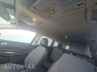 2017 Ford Escape Titanium – miniatura 8