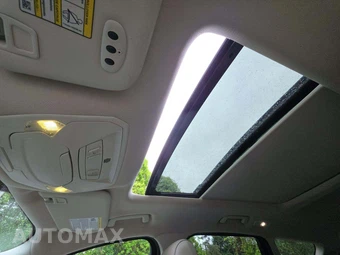 2017 Ford Escape Titanium – miniatura 11