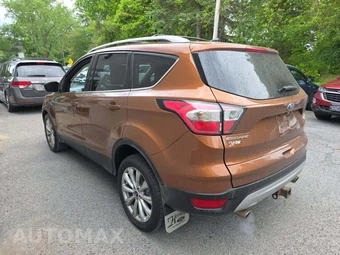 2017 Ford Escape Titanium – miniatura 2