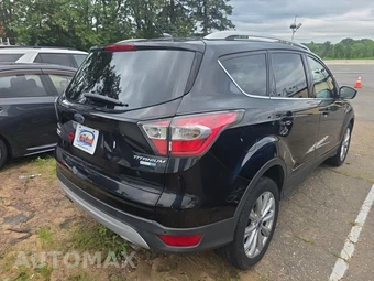 2017 Ford Escape Titanium – miniatura 4